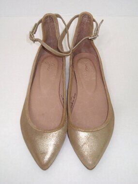 NEW Joie Temple Pointed Toe Ankle Strap Leather 38.5 US 8.5 Gold Metallic